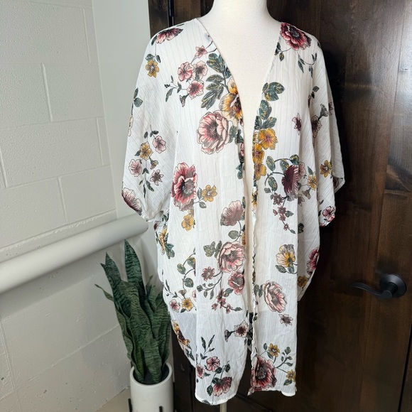 Maurice’s Floral Kimono Cardigan white semi sheer floral print Size 0/1 - Picture 2 of 10